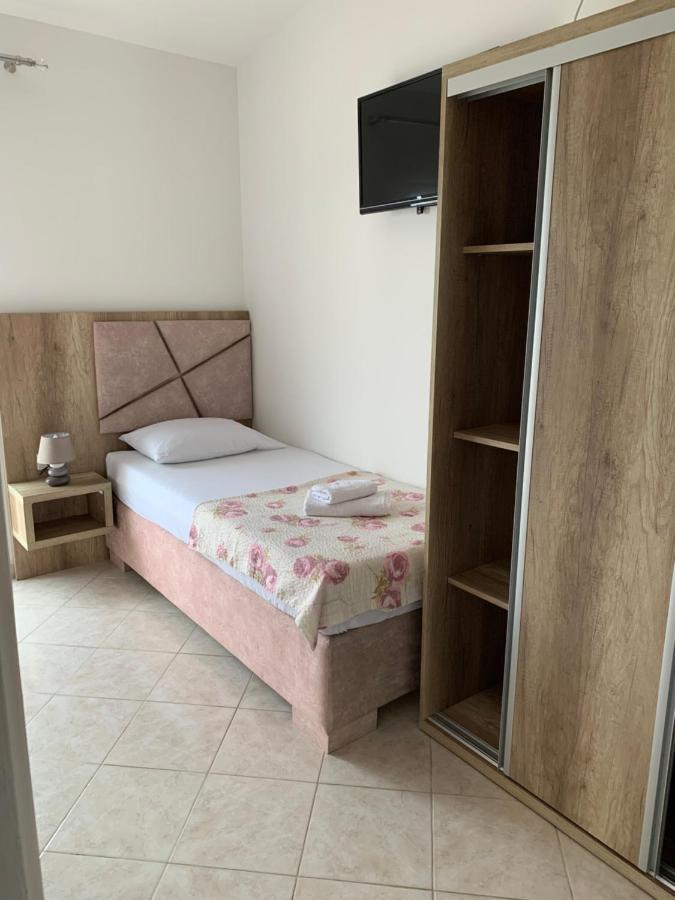 Apartments Adrian Ulcinj Luaran gambar