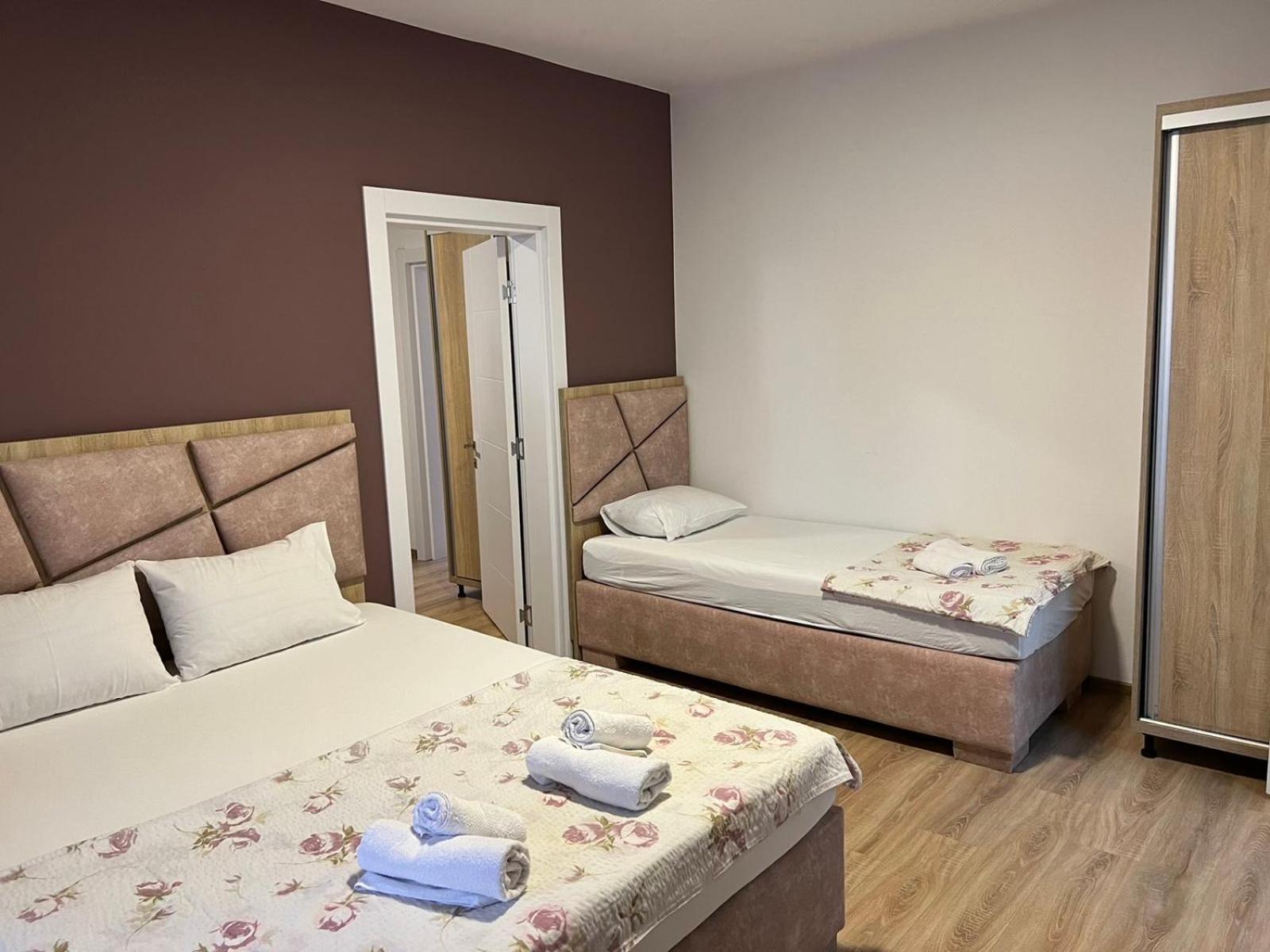 Apartments Adrian Ulcinj Luaran gambar